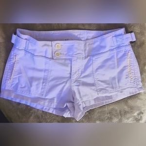 Abercrombie and Finch women's white shorts